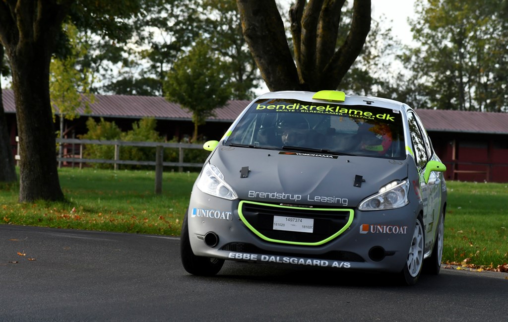 Rasmus Sørensen holdt et højt tempo i sin Peugeot 208 R2 og sluttede dagen med en andenplads, men foran flere DM-rivaler.
